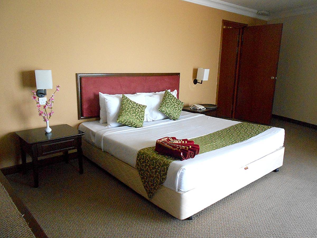 Hotel Legacy Port Dickson Extérieur photo